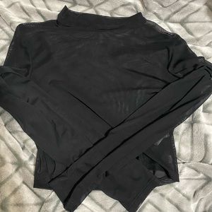 Long sleeve crop top